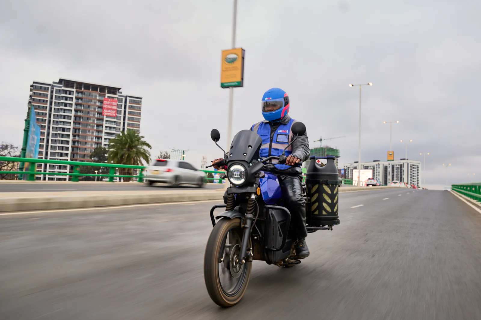 Mike transporting gas